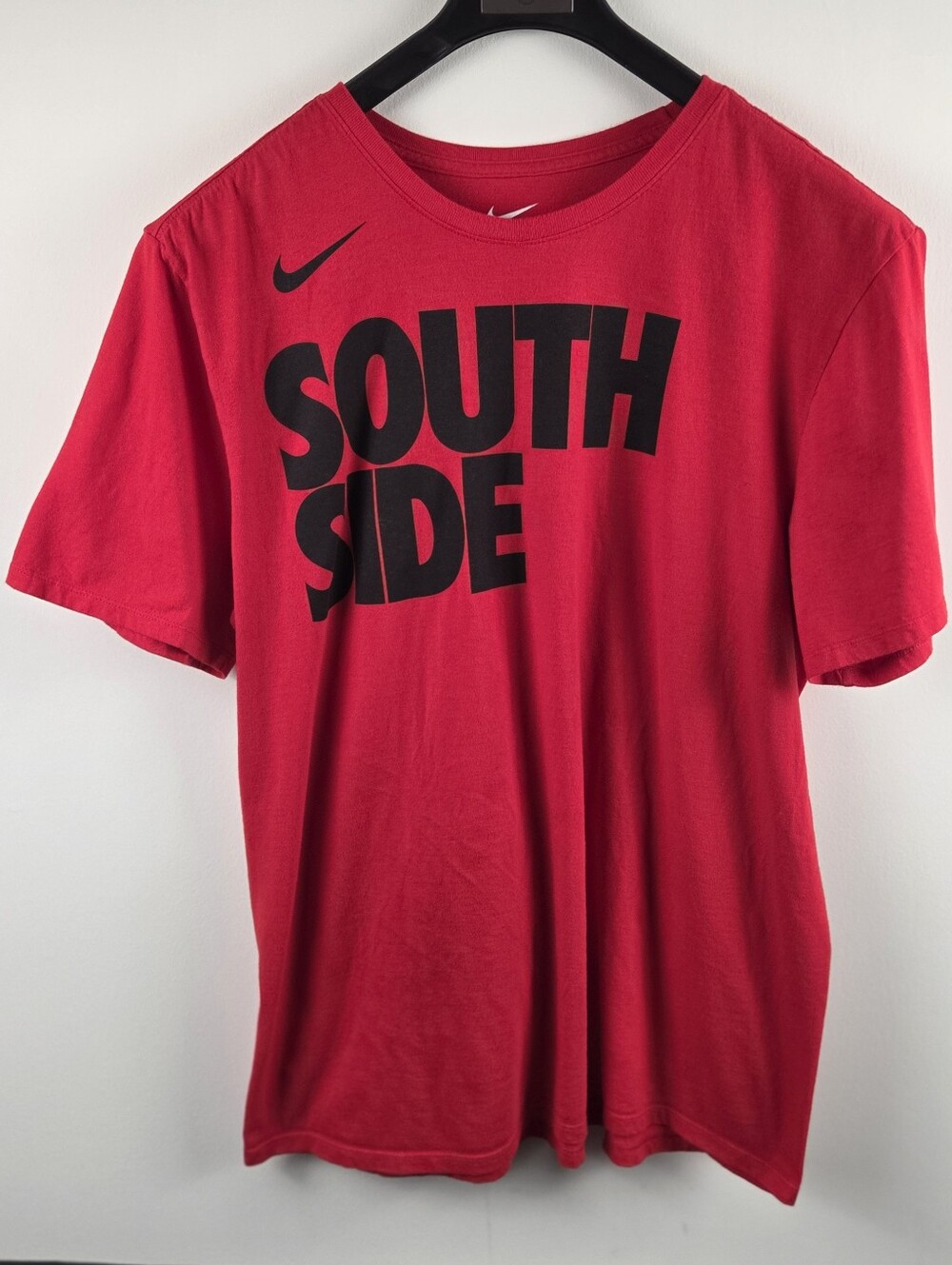 The Nike Tee South Side T Shirt Mens XL Red Short Sleeve Athletic Cut Cotton